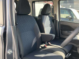 運転席は広々していて、シートは座り心地が良いので自分だけのくつろぎ空間が広がっています!