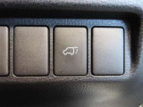 パワーバックドア装着車です。
