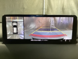 360度モニターは、4つのカメラによる前後左右・俯瞰映像でドライバーからは見えない領域の危険認知をサポート!全周囲の死角を減らし、狭い駐車場や幅寄せ、T字路の進入などの運転の安心感を高めますッ!