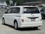 当社では全車ルームクリーニングを施工しご納車。室内だけでなく、エンジンルーム、ドアヒンジ等、隅々まで綺麗に仕上げております!気持ちのいいご納車をお届け致します!