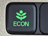 ワンタッチで省燃費走行をサポートするECONスイッチを装備。