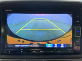 リアカメラ付で、後方をナビ画面で確認。車庫入れも安心です。もちろん、バックギアと連動しています。