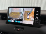 【バックカメラ】リバースにするだけで映ります、後方の安全確認や、狭い駐車場での車庫入れ、雨の日や夜間など視界の悪い時に便利です!安全にバックする為には欠かせない装備です。