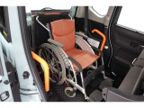 車いすは、参考の為に載せています。車両には付いていませんので、ご了承ください。
