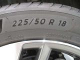 225/50R18    車両装着タイヤサイズです。 タイヤのご相談もトヨタモビリティ石川にお任せください
