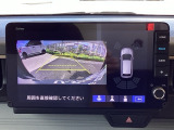 バックモニター付きで、車庫入れやバック時の後方確認をしっかりサポート。モニターに映し出される映像で死角も確認しやすく、狭い場所での駐車や後退時の操作をより安心して行えます。