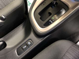 ドライブモードスイッチを押せば、ノーマルモード(通常走行)から環境に配慮した走行のエコドライブモード、気持ちのいい走りを楽しめるパワーモードへと走行モードの切り替えが可能です。