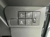 アイドリングストップ機能がついているので、停車時にエンジンを止めて燃料消費を抑えます。環境にもお財布に優しいですね♪
