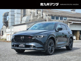 中古車専門再生工場にて熟練専任スタッフが丁寧に清掃、仕上げを実施しております。また、お客様に安心してご検討いただける様、公取協が定める基準に基づき車両検査を実施し、車両状態評価証を発行しております。