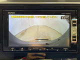 リアカメラ付で、後方をナビ画面で確認。車庫入れも安心です。もちろん、バックギアと連動しています。