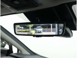 デジタルインナーミラー装備!車両後方のカメラの映像をデジタル補正で視認性を向上させてインナーミラー内に表示します♪視界を遮るものがなく、後席に同乗者がいても後方を確認しやすく安心です♪