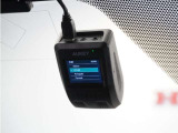 ◆ドライブレコーダー◆映像・音声などを記録する自動車用の装置です。 もしもの事故の際の記録はもちろん、旅行の際の思い出としてドライブの映像を楽しむことができます。