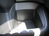 運転席側のドリンクホルダー