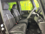 運転席シート廻りは使用感も少なく、良好な状態となっています。丁寧に使われていたことがよくわかりますね。