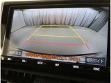 バックガイドモニターで、後方を確認しながら安心して駐車することができます。運転初心者も熟練者も必須の機能ですよ!