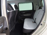 ゆとりある広々とした車内空間は、ドライブを始め買い物やレジャーなど、幅広く活躍します。一人でもみんなとでもお出かけを楽しみましょう!