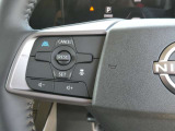 運転支援機能・プロパイロット搭載。 設定した速度で定速走行でき、先行車に自動で追従走行も可能です。さらにハンドル支援機能もあり、車線の中央を走るように制御してくれます。