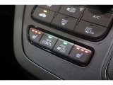 シートヒーター装備付き車!!座席に埋め込まれた電熱線によりシートを暖めることが出来る装備で、温められたシートは、寒い冬には最適です!!