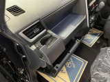 ダッシュボード周辺画像です。小物を置くのに便利な収納スペースです(^^♪