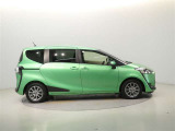 両側パワースライドドア付きだから、狭い駐車スペースなどでの 乗り降りラクラク!小さなお子さまのいるご家庭には嬉しい装備。