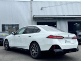 BMW Premium Selection保証では、ご購入後2年間に渡り走行距離無制限で、エンジン・ブレーキ・ミッション等のメイン部分に関しまして、万が一修理・整備が必要になりました際に部品・工賃無料にて対応いたします。