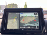 死角になりやすい左側のみを映し出すことも可能です