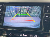 【バックカメラ】駐車時に後方がリアルタイム映像で確認できます。大型商業施設や立体駐車場での駐車時や、夜間のバック時に大活躍!運転スキルに関わらず、今や必須となった装備のひとつです!
