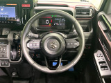 【ステアリングスイッチ】運転中、前方から目線をそらすことなく、オーディオ等の操作が可能な便利機能!安心&快適なドライブを演出してくれます♪