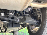 お車を安心してお乗りいただく為には、足回りの定期点検が欠かせません。サービスサポート(有償保証)では無料点検もご提供しており、安心のカーライフをお過ごしいただけるサポート体制が整っています。