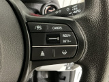 【アダプティブ・クルーズ・コントロール】予め設定した車速内でクルマが自動的に加減速。 前走車との適切な車間距離を維持しながら追従走行し、高速道路でのドライバーの疲労を軽減してくれる嬉しい機能付♪