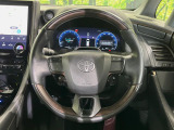【純正革巻きステアリング】上質な革を使用することで、手にしっかり馴染みとても運転しやすいハンドルです♪