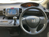 運転のしやすい配置でドライバーの負担を軽減します!