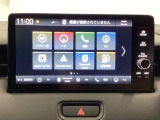 HondaCONNECT対応の便利なナビディスプレー。お持ちのスマートフォンと連携して、ナビやBluetoothでの音楽再生が可能です。デザインはもちろん、操作性も良好です。