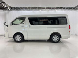 色は人気のホワイトパールクリスタルシャインです。