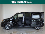 両側パワースライドドア付きだから、狭い駐車スペースなどでの 乗り降りラクラク!小さなお子さまのいるご家庭には嬉しい装備。
