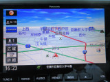 長距離ドライブも安心のナビ付です。