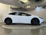 「中古車ハイブリッド保証」ハイブリッド機構を無償で保証します。保証期間は、初度登録年月から10年、またはロングラン保証が終了後3年間。ただし累計走行距離が20万km以内です。