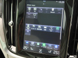 【9インチタッチスクリーン純正HDDナビ】「Apple Car Play」「Android Auto」対応のボルボ先進ナビゲーション「SENSUS」。最新地図データへ無料更新してお渡しします。