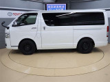 両側パワースライドドア付きだから、狭い駐車スペースなどでの 乗り降りラクラク!小さなお子さまのいるご家庭には嬉しい装備。