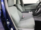 <運転席>まるで自宅に居るようにリラックスできる運転席です。外の喧騒を忘れさせてくれますね。見やすいメーターと操作しやすいスイッチ類もいいですね.