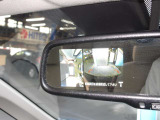 アラウンドビューモニターが付いていて、お車を空から見たような目線で駐車できます
