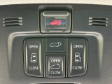 【両側パワースライドドア】スマートキーや運転席のスイッチで後席両側スライドドアの開閉が可能♪電動だから力を入れてドアを開ける必要が無く、小さなお子様でも簡単に開け閉めでき快適です♪