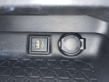 シガーソケット用の充電器が使用可能です!