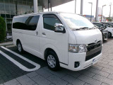 広々とした車内空間に優れた燃費性能。更にデザインも上質で人気のお車です!