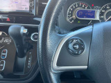 ステアリングスイッチが付いているので、運転中でも音量調整やチャンネル変更がスムーズにできちゃいます♪