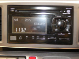 【オーディオ】CDやラジオが聴けるシンプルなオーディオ。お気に入りの音楽を流しながら、日々のドライブを楽しめます。