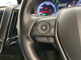 運転中、オーディオの操作をしてて、ハッとしたことはありませんか?ステアリングスイッチは、運転中でもハンドルでオーディオの操作が可能です。安全なドライブをサポートします。