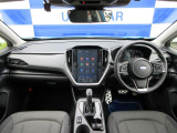 シンプルで機能的な運転席まわり。車お操作することを重視したインテリア。
