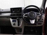 運転席廻りです。