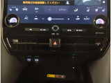 オートエアコン付き!温度設定のみで快適温度が保たれますよ〜!